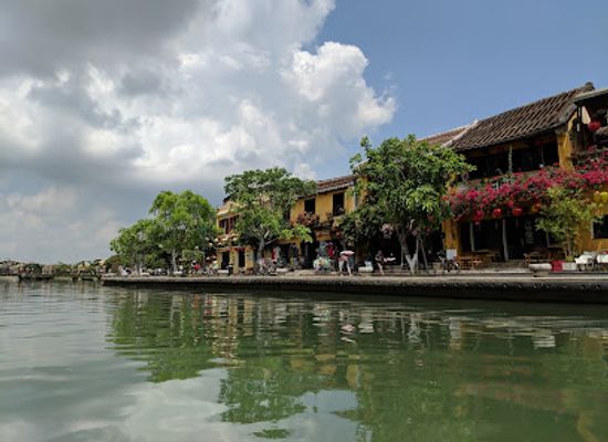 vietnam/hoi-an/landmark/hoi-an-sculpture-promenade