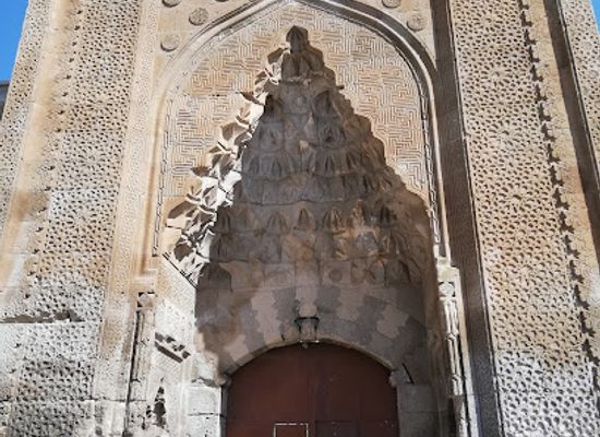 turkiye/central-anatolia-region/landmark/agzikarahan