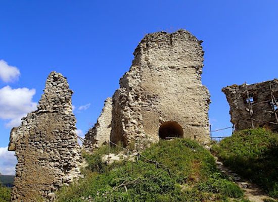 slovakia/zemplin/landmark/vinne-castle