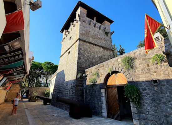 montenegro/tivat/landmark/pi-museum-gallery-tivat