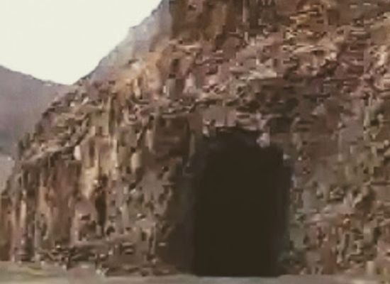 idaho/owyhee/landmark/lake-owyhee-rd-tunnel