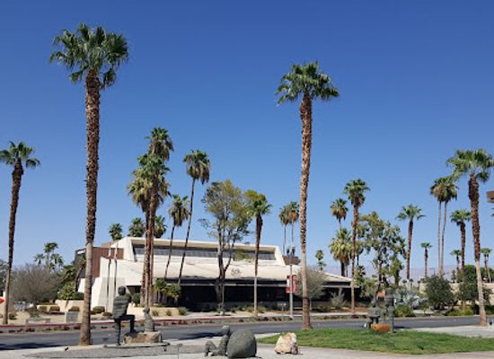 california/palm-desert/landmark/el-paseo-shopping-district