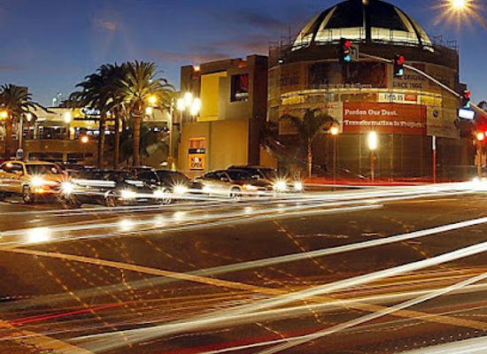 california/costa-mesa/landmark/triangle-square