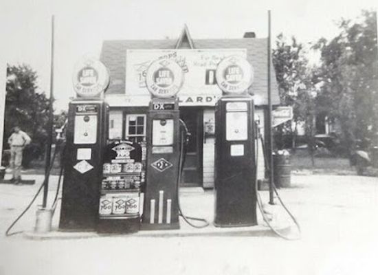 illinois/southern-illinois/landmark/old-public-well-of-the-kaskasia-shawneetown-road-built-1857