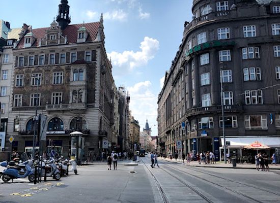 czechia/central-bohemia/landmark/wenceslas-square