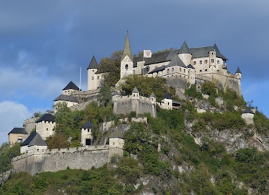 slovenia/carinthia/landmark/hochosterwitz-castle