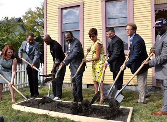 ohio/central-ohio/landmark/rickenbacker-woods-foundation-learning-center