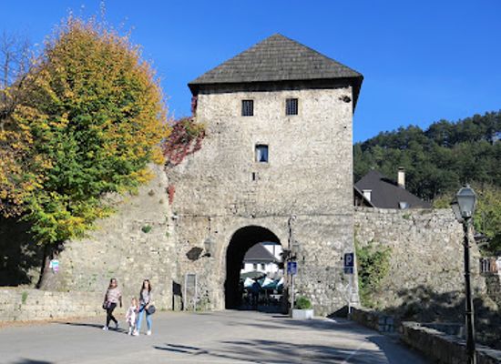 bosnia-and-herzegovina/jajce/landmark/travnicka-kapija