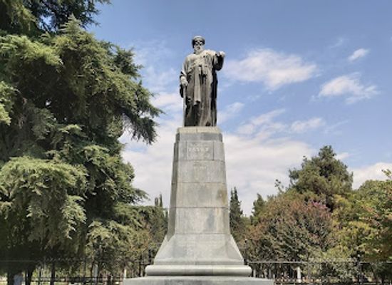 tajikistan/dushanbe/landmark/rudaki-statue