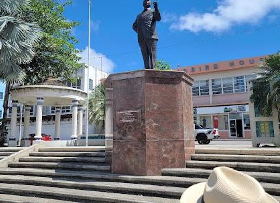 barbados/welchman-hall/landmark/errol-walton-barrow-statue