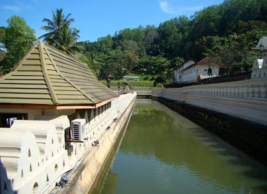 sri-lanka/up-country/landmark/queen-s-palace-madawasala