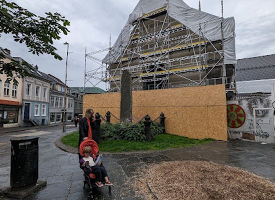 norway/vestlandet/landmark/bautastein-fur-die-im-seegefecht-vor-alvoen-gefallenen