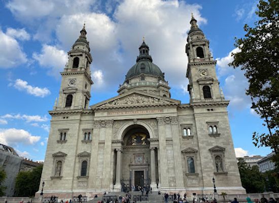 hungary/kapos-valley/landmark/st-stephen-s-basilica