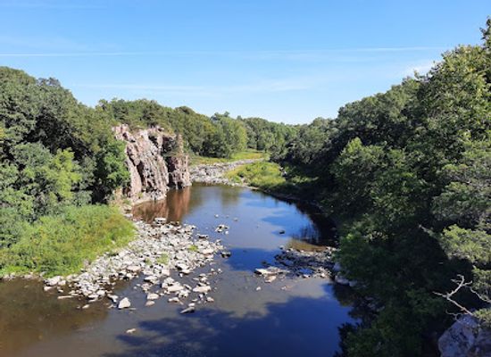 south-dakota/coteau-des-prairies/landmark/palisades-state-park