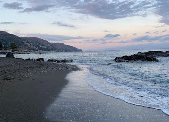 italy/taormina/landmark/grotta-di-spisone