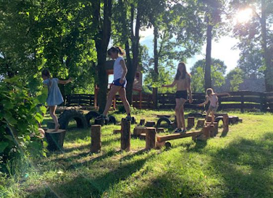 poland/roztocze/landmark/etno-roztocze-ogrod-zabaw