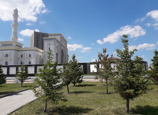 kazakhstan/kazakh-uplands/landmark/hazrat-sultan-mosque