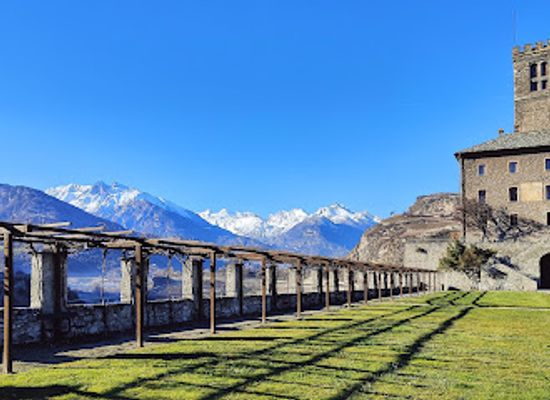 italy/valle-d-aosta/landmark/castello-reale-di-sarre