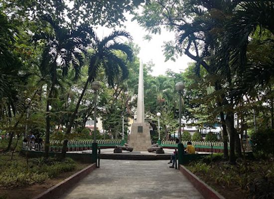 philippines/davao-city/poblacion-district/landmark/osmena-park