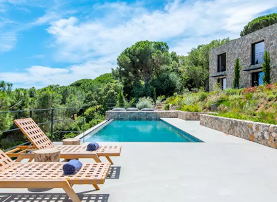 france/saint-tropez/landmark/le-collectionist-saint-tropez-luxury-villas