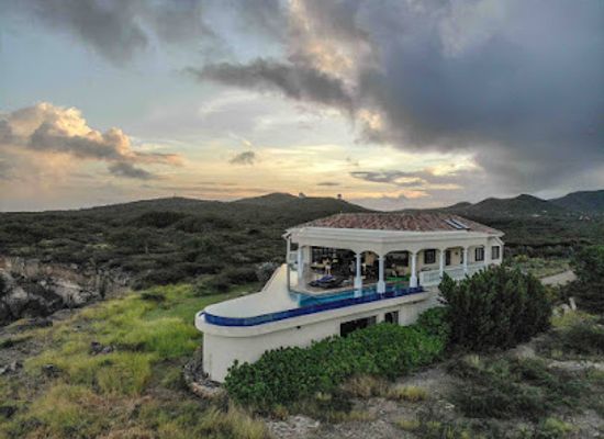 curacao/sabana-westpunt/landmark/cliff-villa