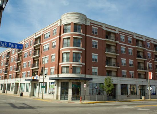illinois/berwyn/landmark/reverb-century-station