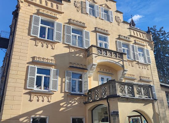 austria/graz/waltendorf/landmark/schloss-lustbuhel-graz