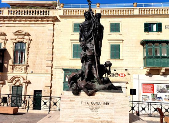 malta/gzira/landmark/sette-giugno-monument