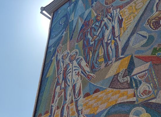 tajikistan/dushanbe/firdavsi/landmark/avicenna-soviet-mosaic