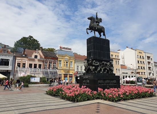 serbia/nis/landmark/king-milan-square