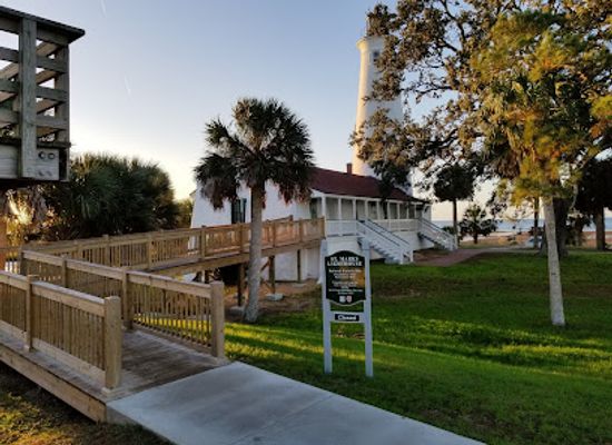 florida/treasure-coast/landmark/st-mark-s-lighthouse