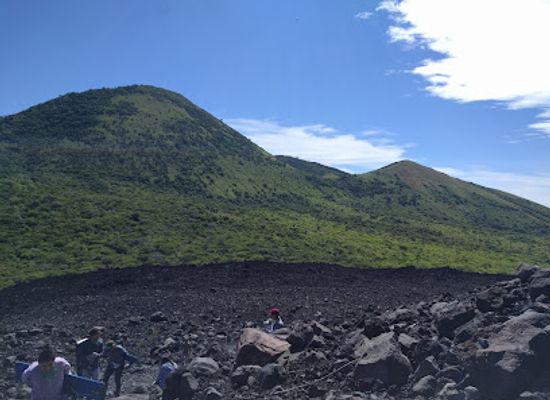 nicaragua/leon-volcano-boarding/landmark/quetzaltrekkers-leon