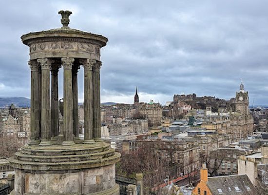 united-kingdom/edinburgh/new-town/landmark/dugald-stewart-monument