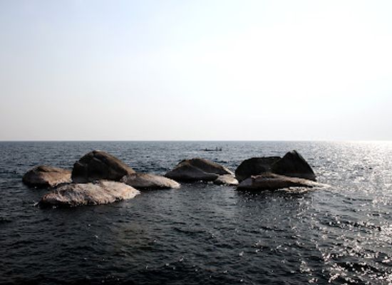 malawi/lake-malawi/landmark/chizumulu-island