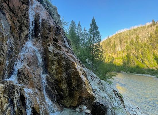 idaho/panhandle/landmark/pine-flats-hot-spring-parking