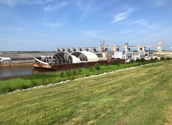 illinois/river-bend/landmark/melvin-price-lock-and-dam