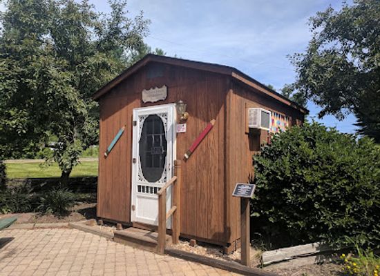 ohio/wayne-national-forest/landmark/paul-a-johnson-pencil-sharpener-museum