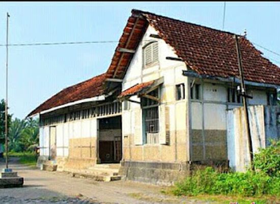 indonesia/west-sumatra/landmark/staatsspoorwegen-ter-sumatra-s-westkust-station-naras