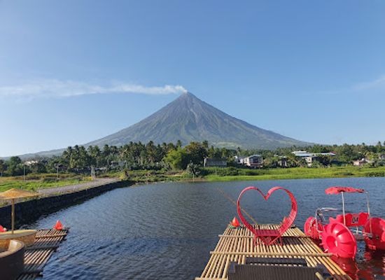 philippines/bicol-region/landmark/sumlang-lake