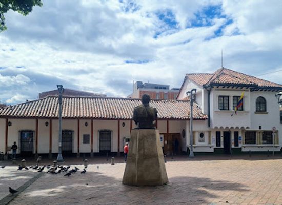 colombia/bogota/landmark/usaquen-flea-market