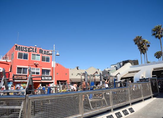 california/venice-beach/landmark/muscle-beach-venice-hall-of-fame-betty-weider