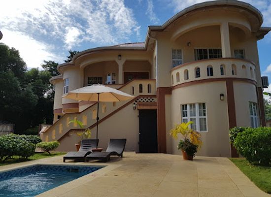 grenada/saint-andrew/landmark/valley-breeze-guest-house