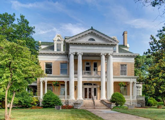 virginia/southwest-virginia/landmark/historic-fishburn-mansion