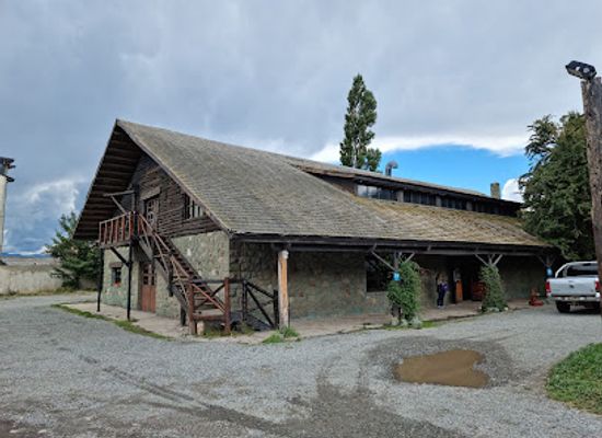 argentina/bariloche/landmark/el-galpon-de-salo