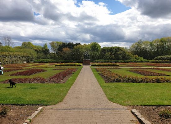 united-kingdom/aberdeen/landmark/piper-alpha-memorial-garden