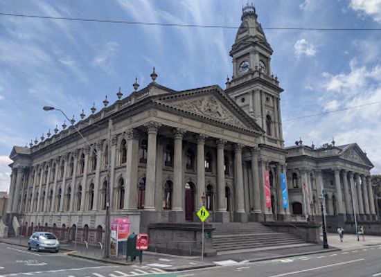 australia/melbourne/fitzroy/landmark/fitzroy-town-hall