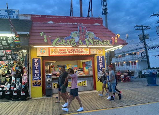 new-jersey/wildwood/landmark/grab-a-wiener-at-zein-s-corner