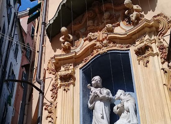 italy/genoa/landmark/edicola-mariana-e-francescana