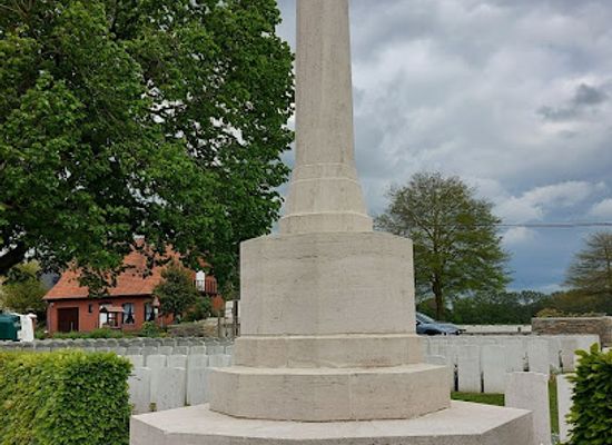 belgium/ypres/landmark/dickebusch-new-military-cemetery-extension