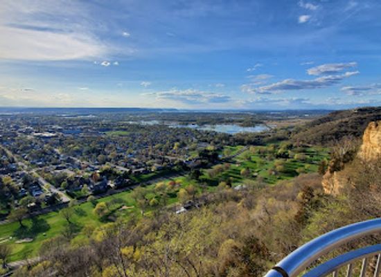 wisconsin/la-crosse/landmark/grandad-bluff